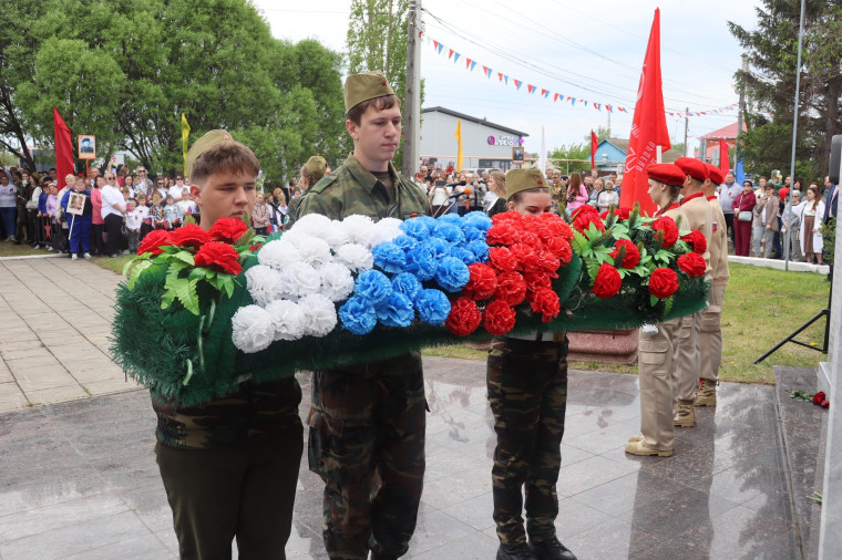 С Днём Великой Победы! За мир во всем мире!.